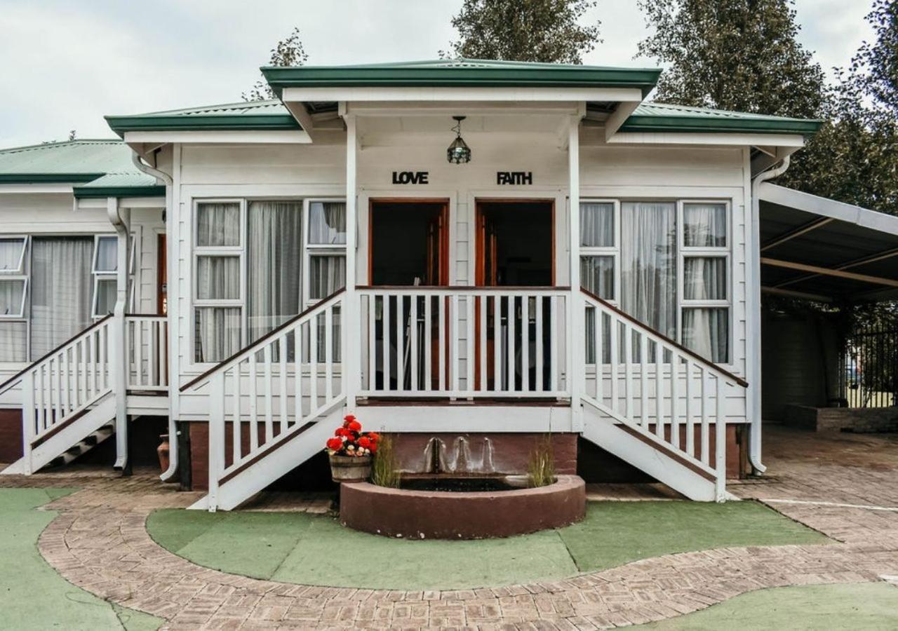 Hotel ausschneiden Ansicht Clarens Exterior foto