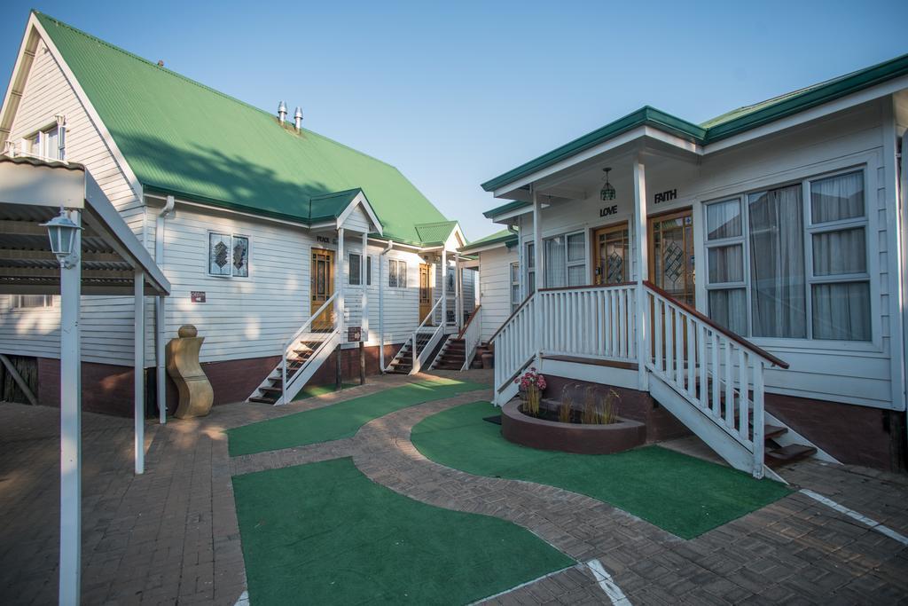 Hotel ausschneiden Ansicht Clarens Exterior foto